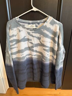 American Eagle Outfitters Pale Blue & White Tie-Dye Crewneck